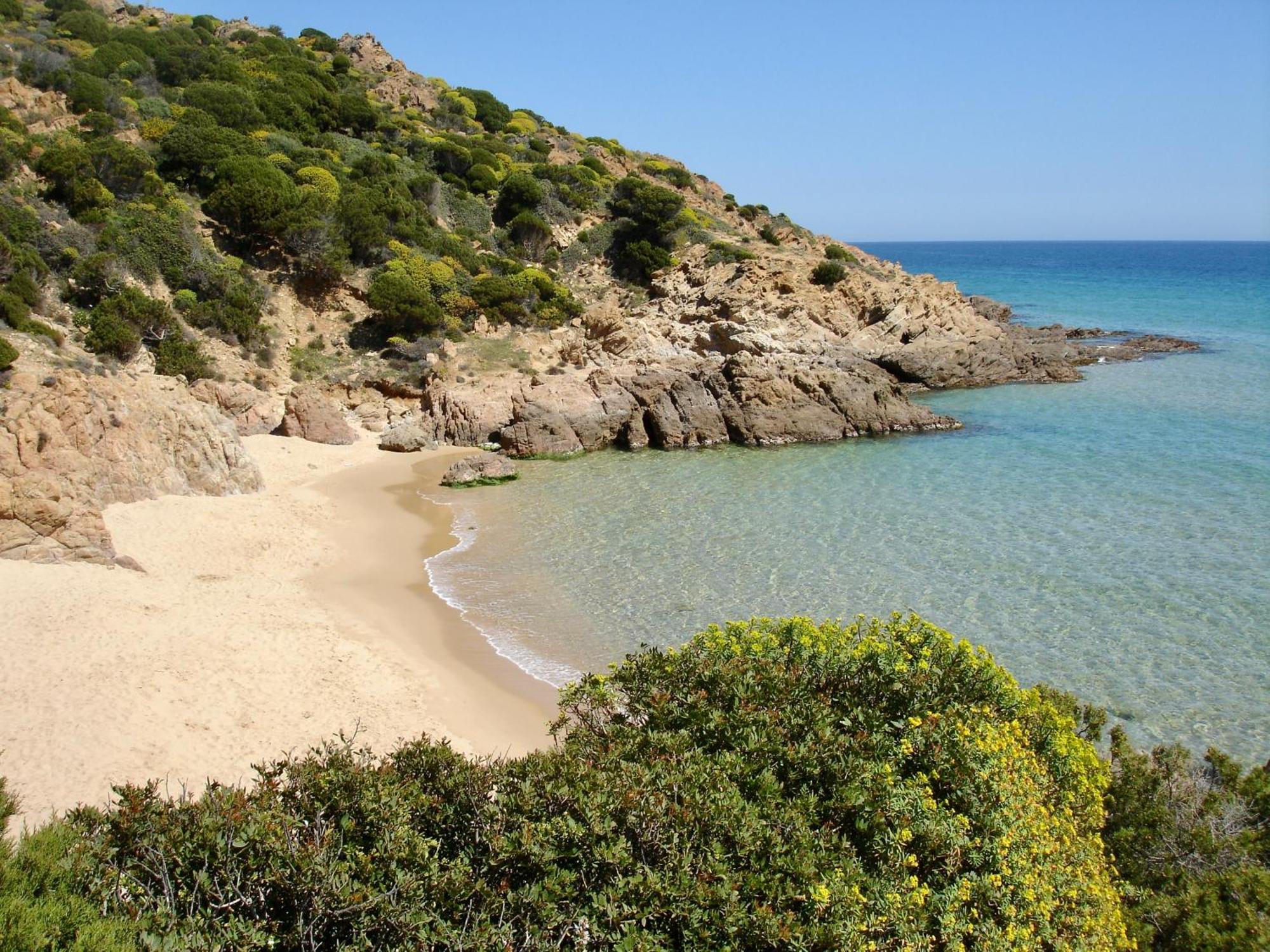 Purple House, 30M To Beach Pula Bagian luar foto