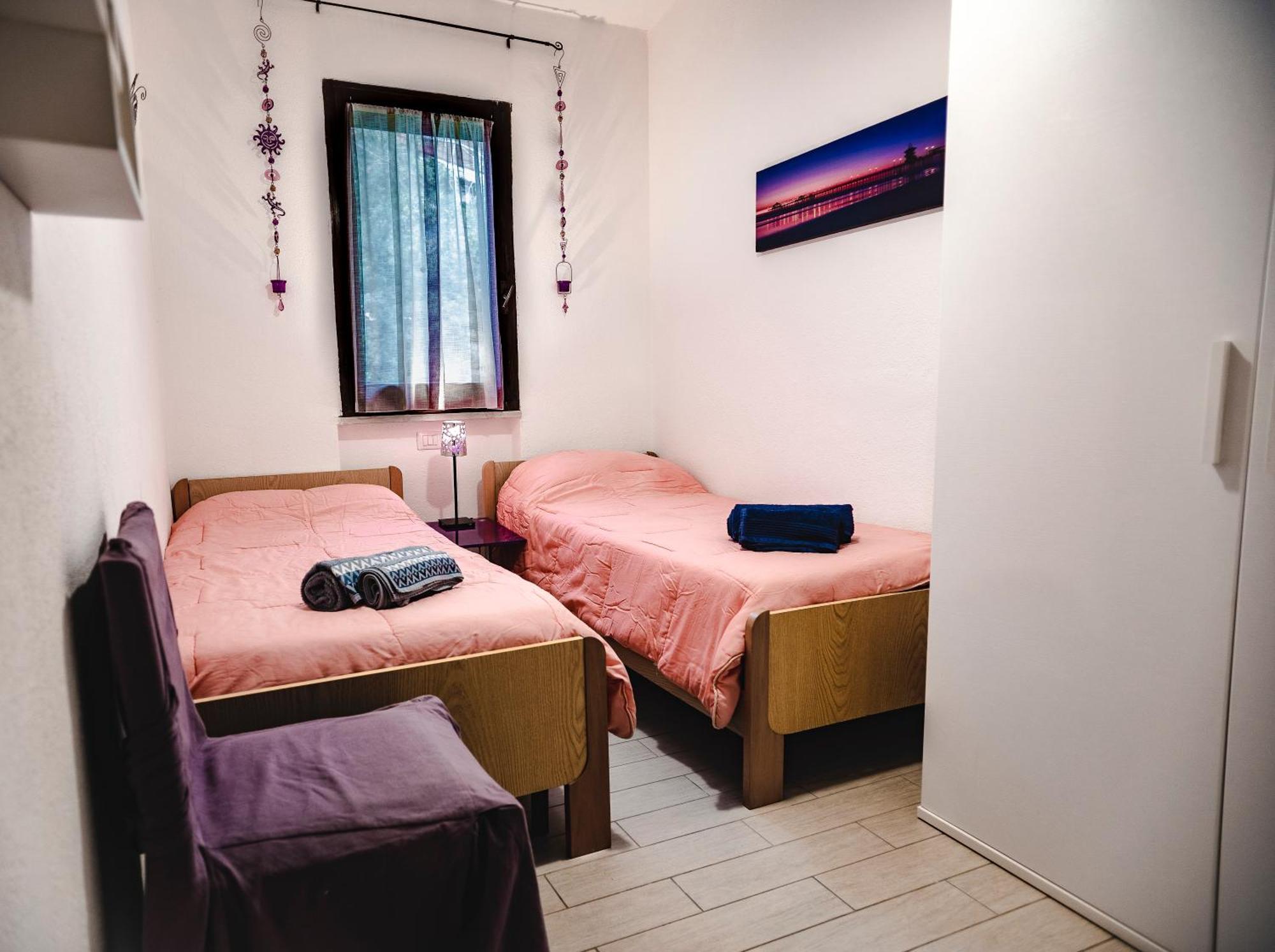 Purple House, 30M To Beach Pula Bagian luar foto