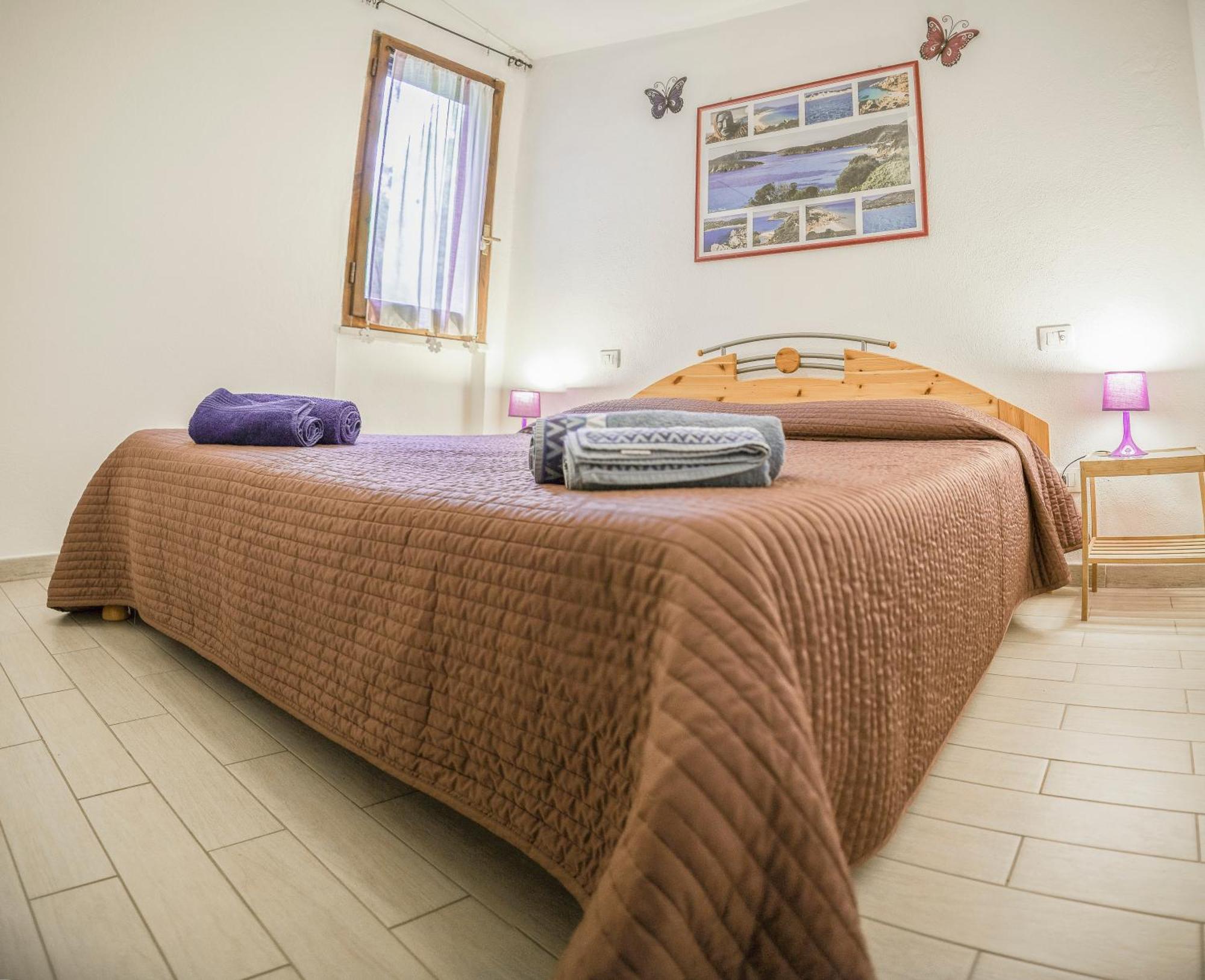Purple House, 30M To Beach Pula Bagian luar foto