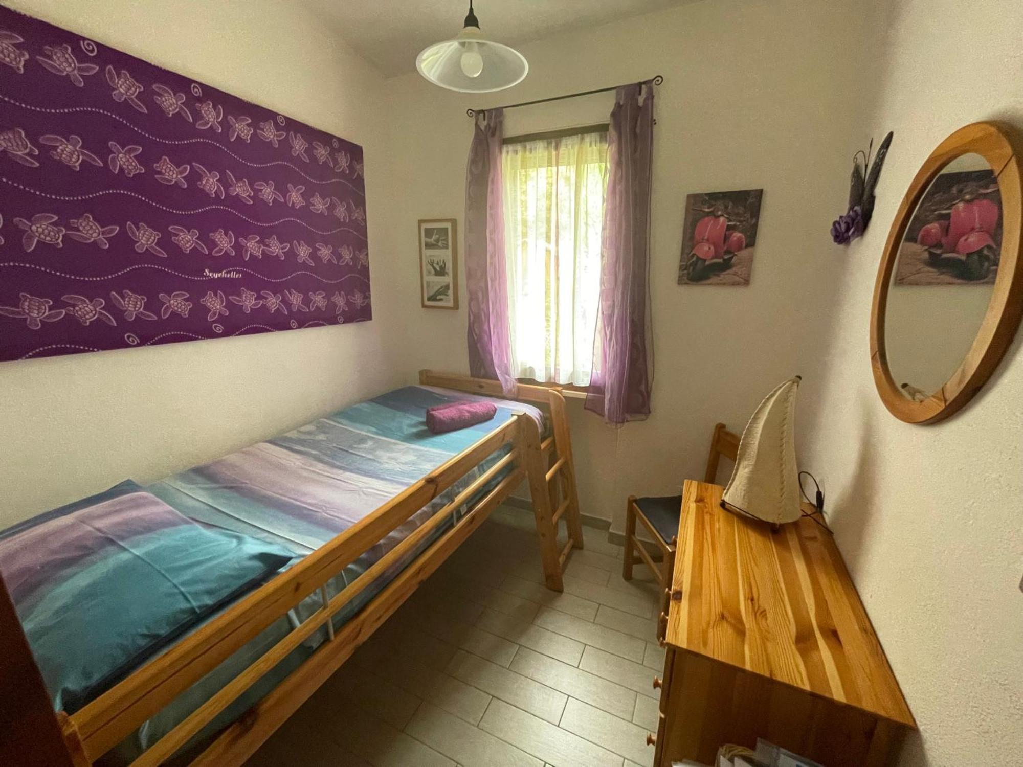 Purple House, 30M To Beach Pula Bagian luar foto