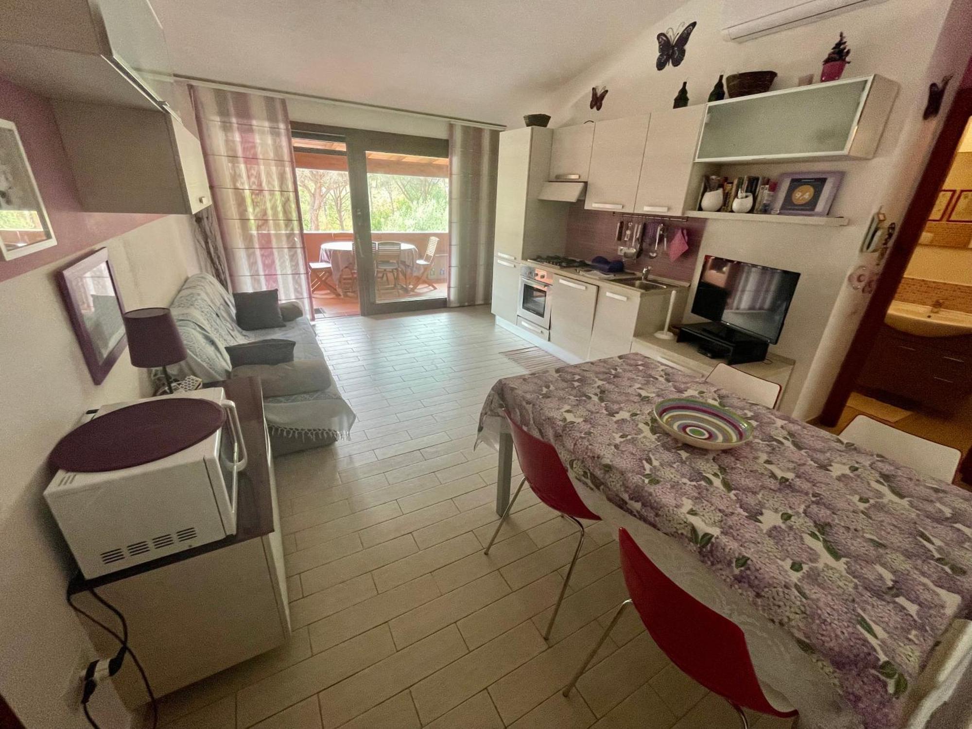 Purple House, 30M To Beach Pula Bagian luar foto