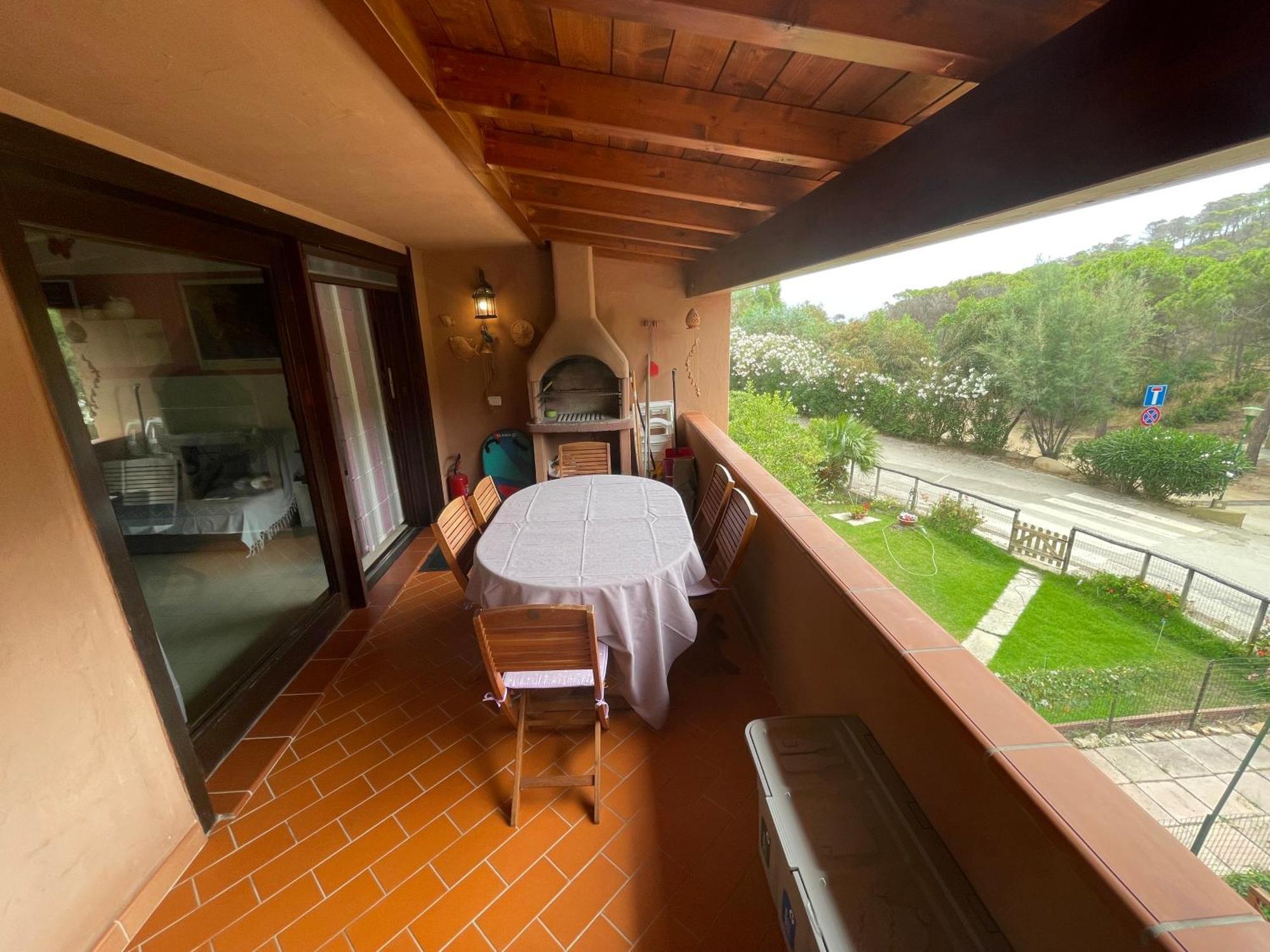 Purple House, 30M To Beach Pula Bagian luar foto