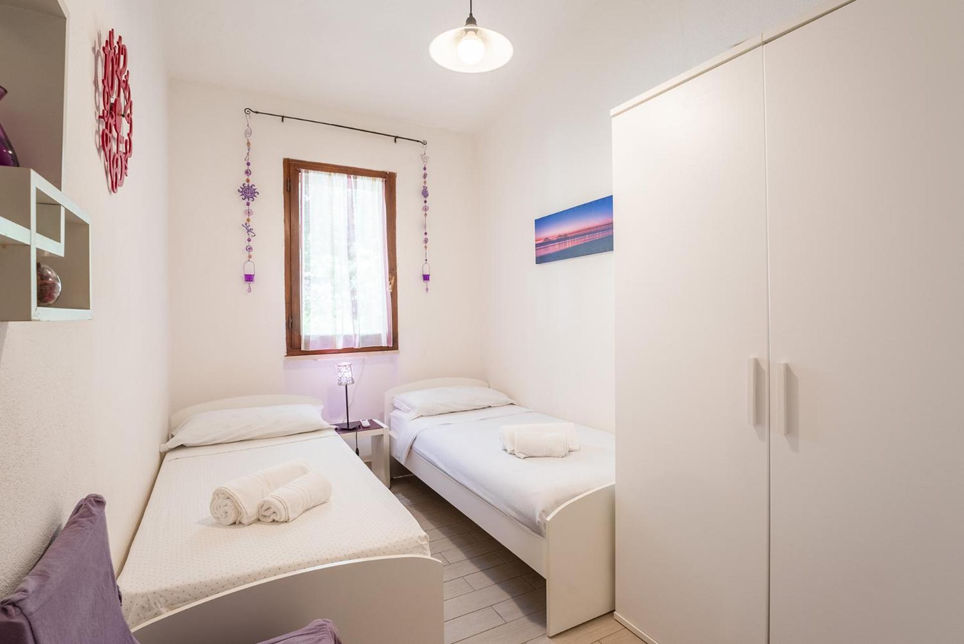 Purple House, 30M To Beach Pula Bagian luar foto