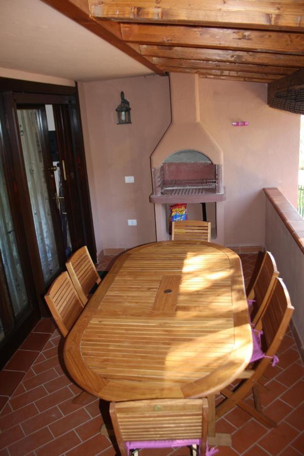 Purple House, 30M To Beach Pula Bagian luar foto