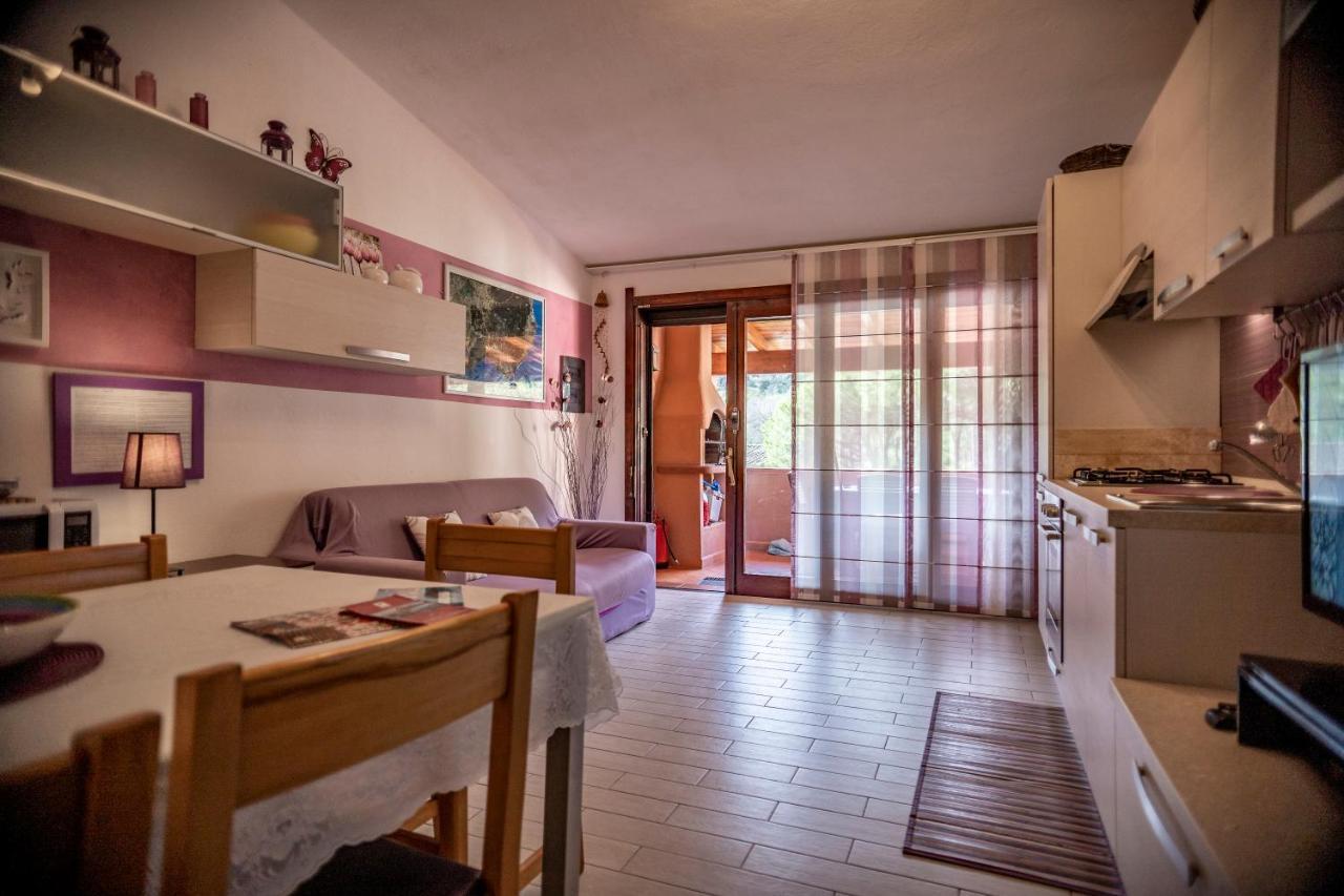 Purple House, 30M To Beach Pula Bagian luar foto